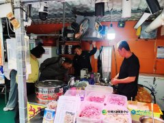 甘州区火车坐街道：抓实夜市食安查抄